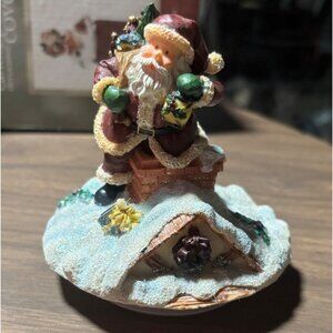 Holiday Time Resin Santa on Rooftop Decorative Candle Jar Cover 2002 Christmas